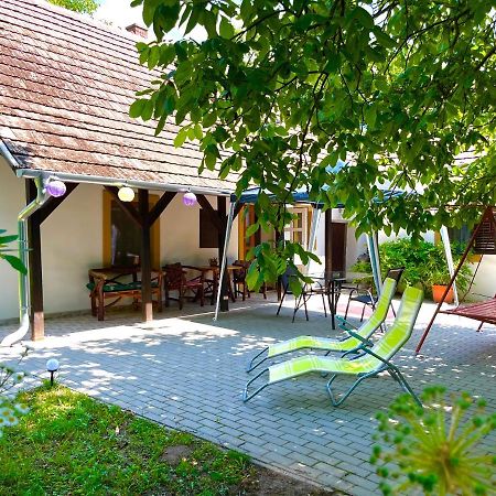 Árnyas Vendégház Badacsonytomaj Exterior foto